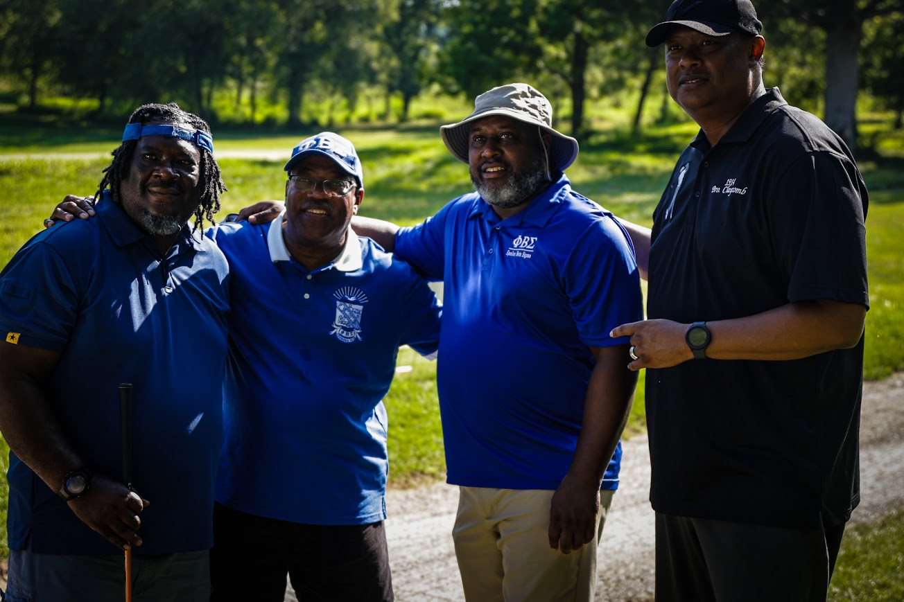 Group photo from the golf scramble